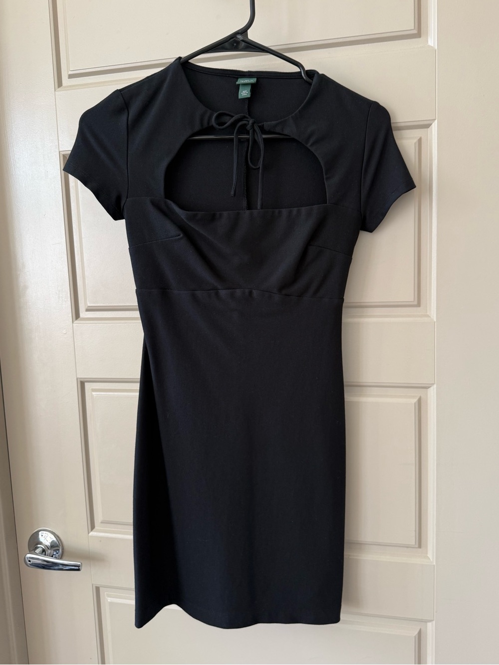 Black short sleeve tie front mini dress NEVER WORN women’s XXS